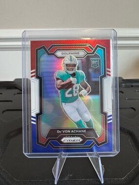 🔥 2023 DeVon Achane Panini Prizm Red White Blue Rookie Card. Miami dolphins